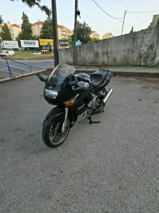 Kawasaki zzr 93 600 ninja, impecável.