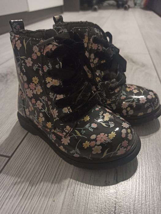 Trzewiki dziewczęce