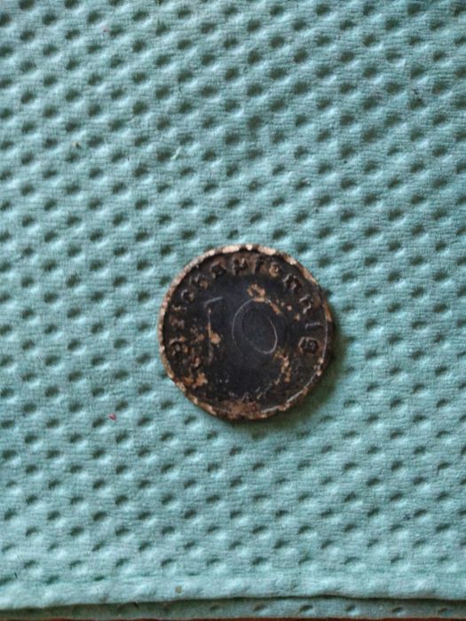 Монети 1 геллер 1901 і  2 геллера 1900 р.р. 10 райспфеннигов 1940 р.