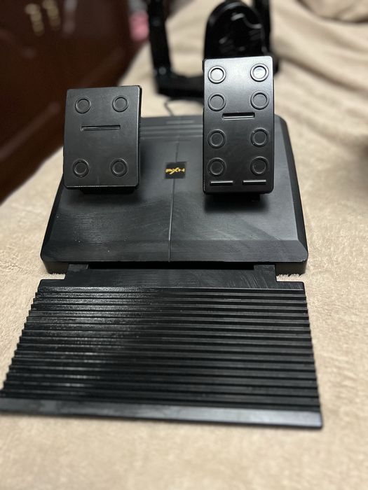 Продам ігрове кермо PXN V3 pro