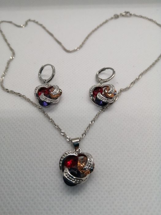 Nowy zestaw komplet biżuterii 925 naszyjnik z wisiorkiem kolczyki