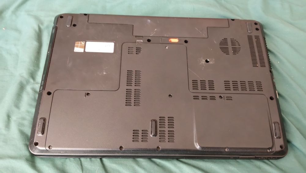 Laptop Acer E1-731  i5/240SSD/17.3"