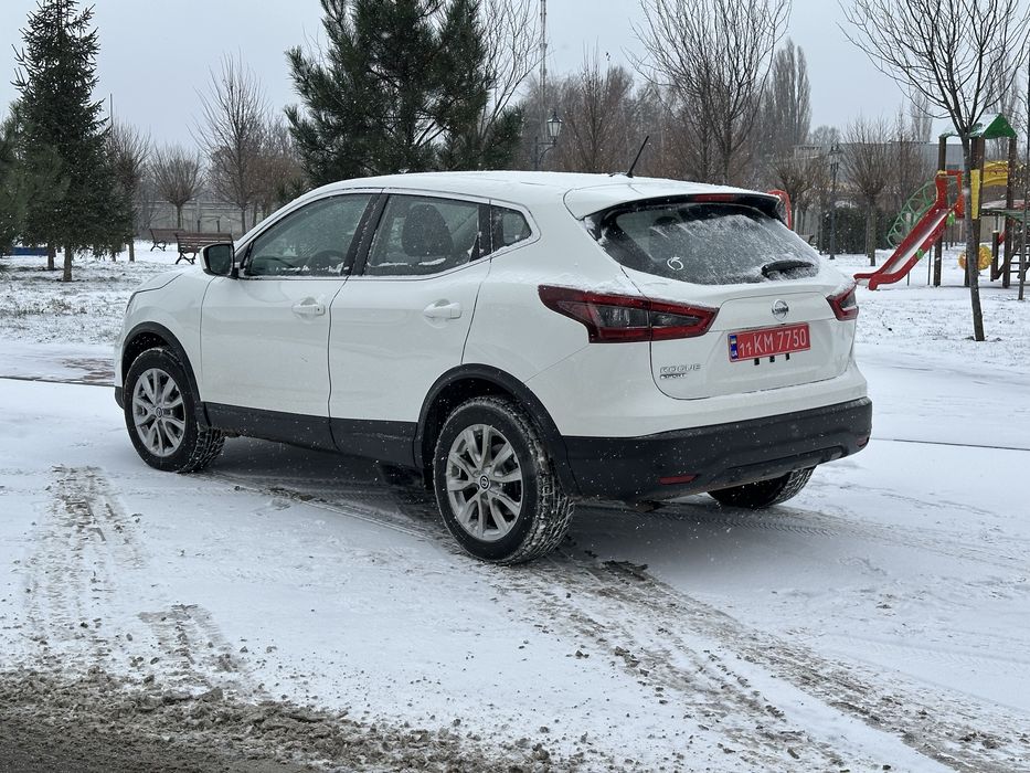 Продам Nissan rogue sport