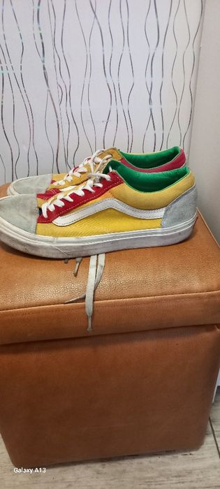 Oryginale buty sportowe. Vans Style