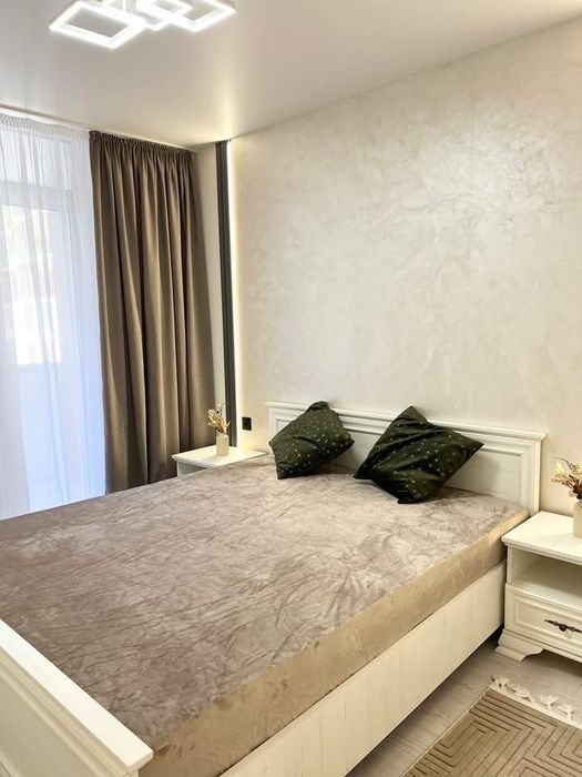 Продається гарна 2 кімнатна квартира на Бамі