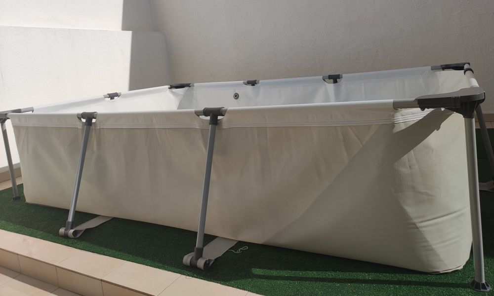 Piscina Retangular 300x207x65cm com Bomba em excelente estado