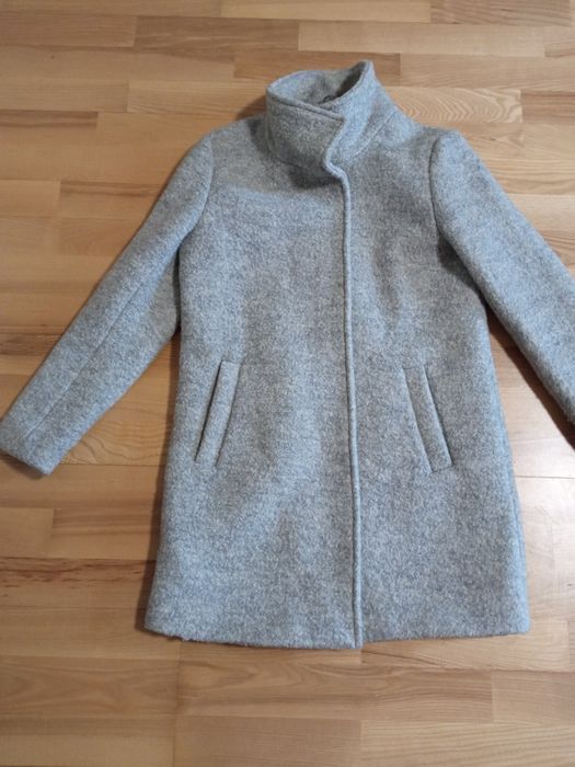 Продам женское шерстяное пальто Reserved . Оригинал