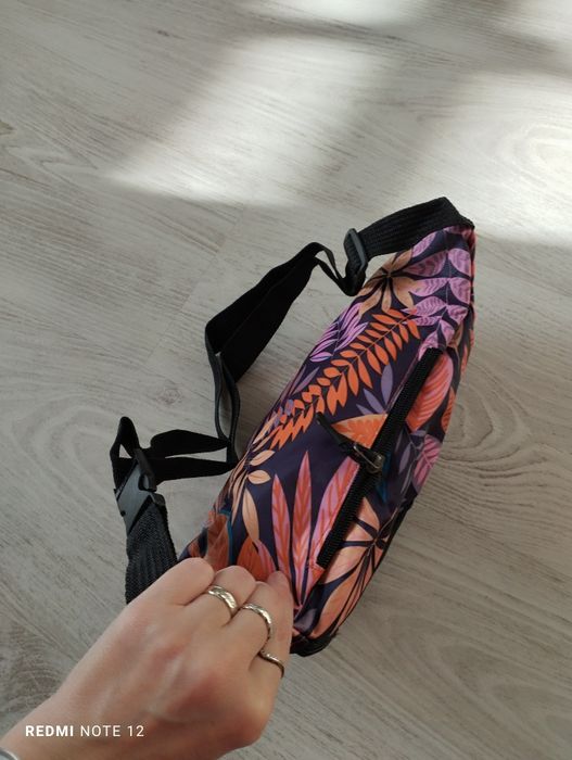 Saszetka nerka damska