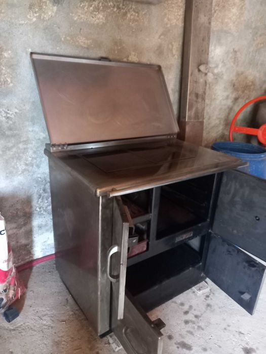 Vendo fogão a lenha usado