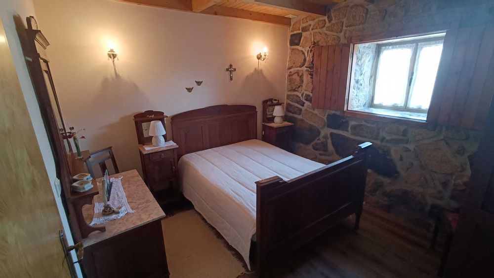 Casa Rústica Recuperada em Montalegre