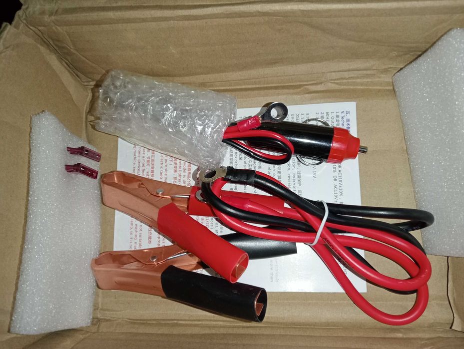 Інвертор  1600 Вт 12V-220V