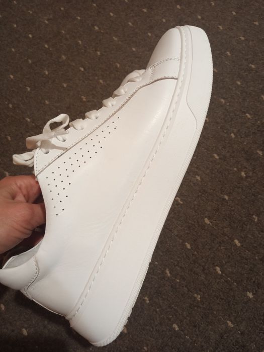 Продам білі кеди