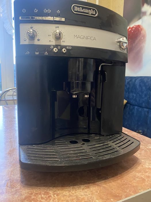 Кавомашина DELONGHI