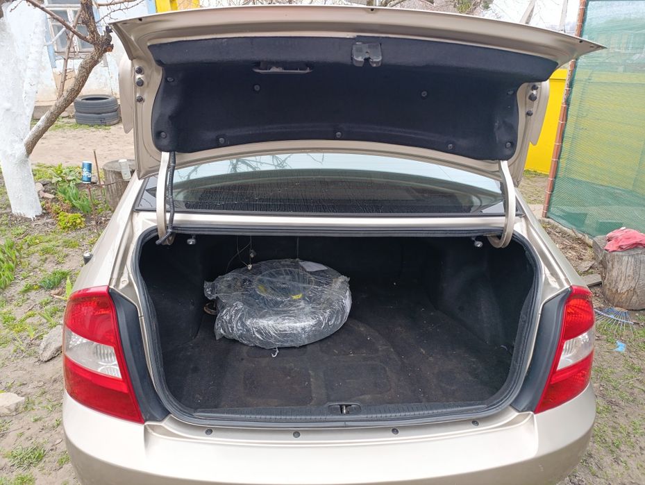 KIA Cerato 2.0 газ-бензин на кліматі