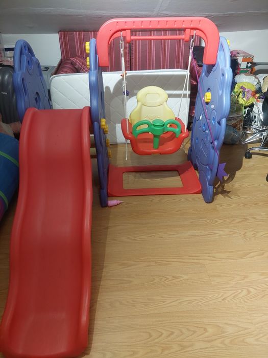 Escorrega e baloiço