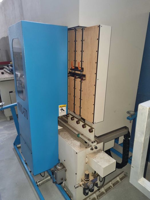 CNC furação e rasgar vertical