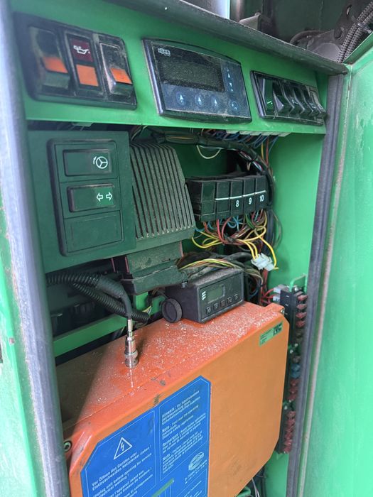 В продажі дробільна машина для дерева на базі харвестера 6*6