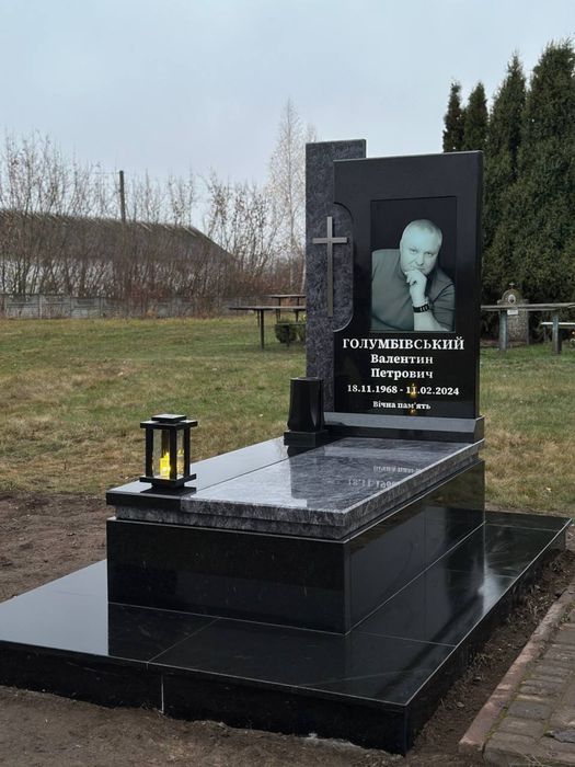 Виготовляємо памʼятників в смт. КОЗИН та в м.Обухів