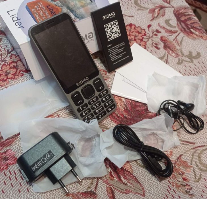 Мобильный телефон кнопочный