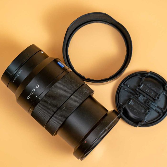 Об'єктив Sony FE 24-70 mm f/4 ZA OSS Vario-Tessar T*Carl Zeiss