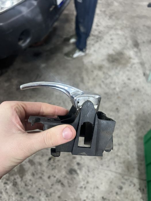 Ручка дверей внутрішня Ручка салону Nissan Navara D40 Pathfinder R51