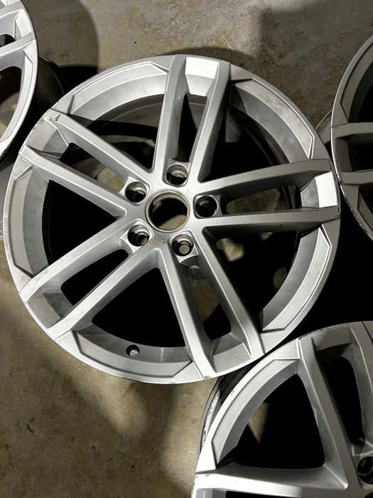 Jantes originais Volkswagen Golf VII GTD 17 5x112