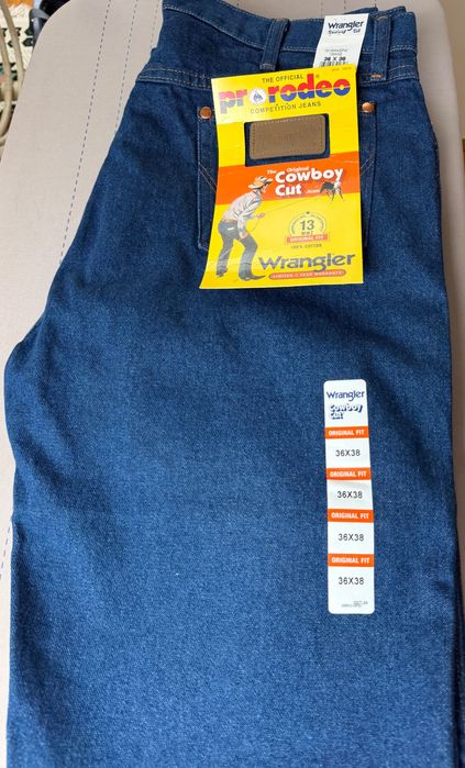 Spodnie jeansy marki Wrangler rozmiar 36/38