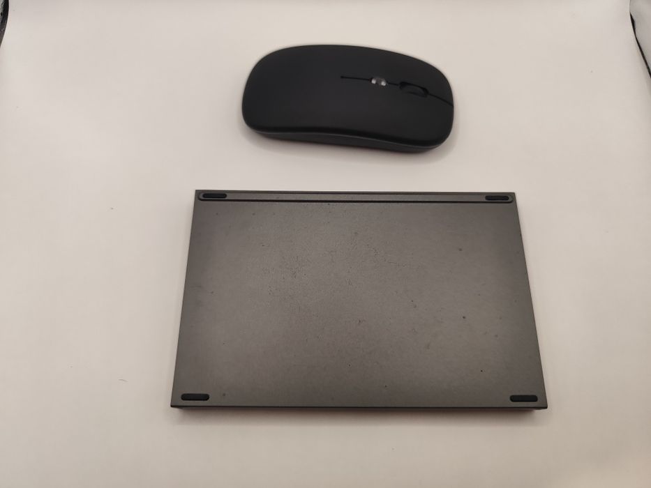 Pack Bluetooth: Teclado Dobrável c/ Touchpad + Rato Sem Fios
