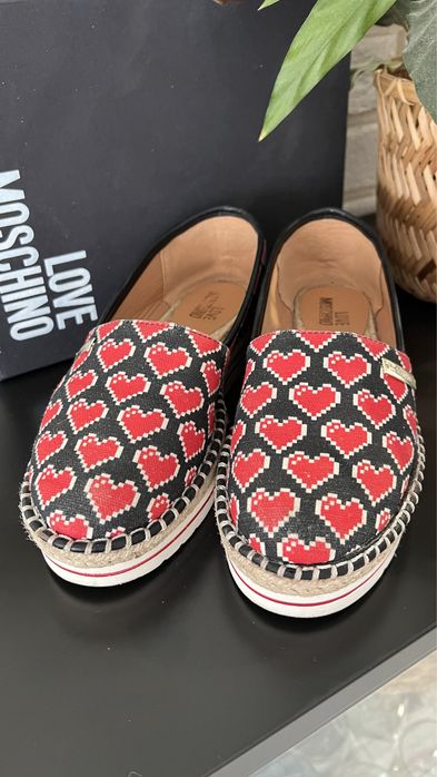 Espadryle oryginalne Love Moschino czarno czerwone serca rozm.36