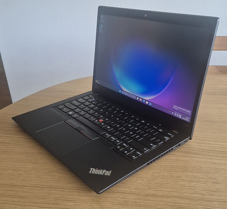 Lenovo X390 / 256GB SSD/ 8GB RAM
