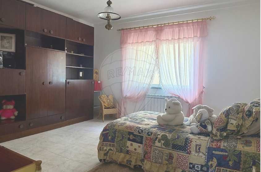 Quartos Mobilados para Arrendamento Mensal – Conforto, Tranquilidade e Bem-Estar - Vivenda em Fernão Ferro
