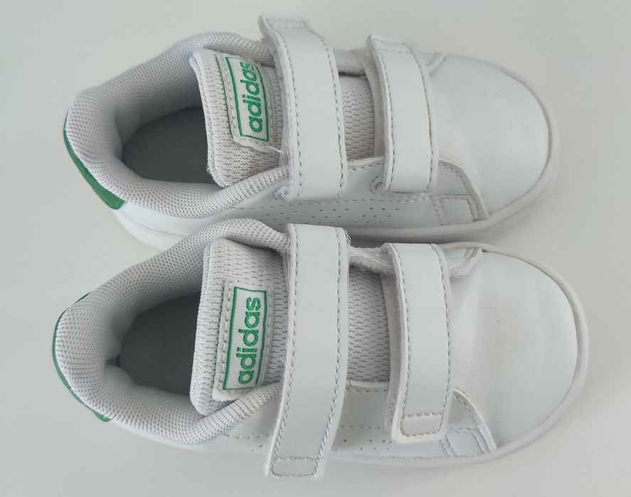 Sapatilhas Adidas 22