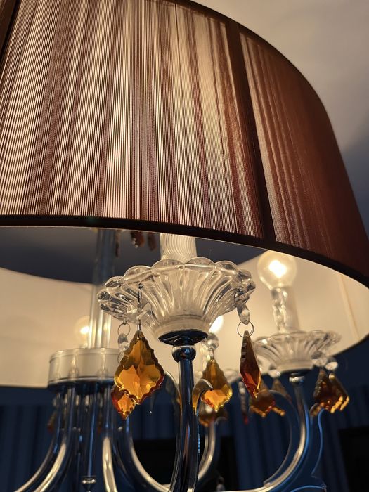 Продається люстра б/у