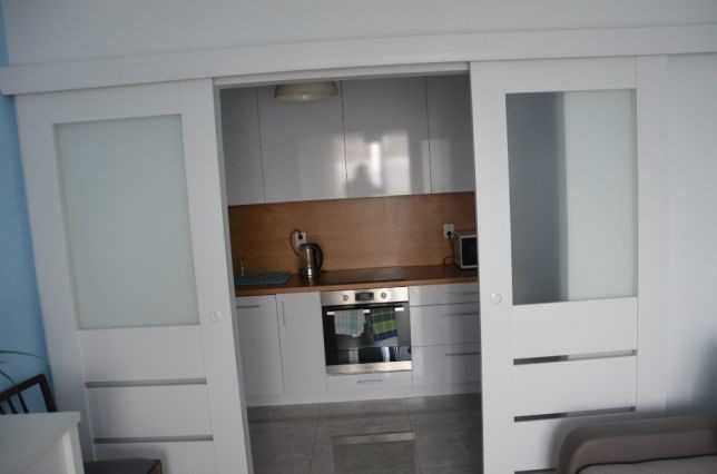Do wynajęcia mieszkanie 3‑pokojowe z miejscem parkingowym – ul. Krakowska 84, Wrocław Apartment for Rent – Krakowska Street, Wrocław