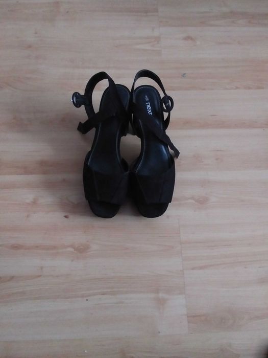 Buty na obcasie rozm. 38