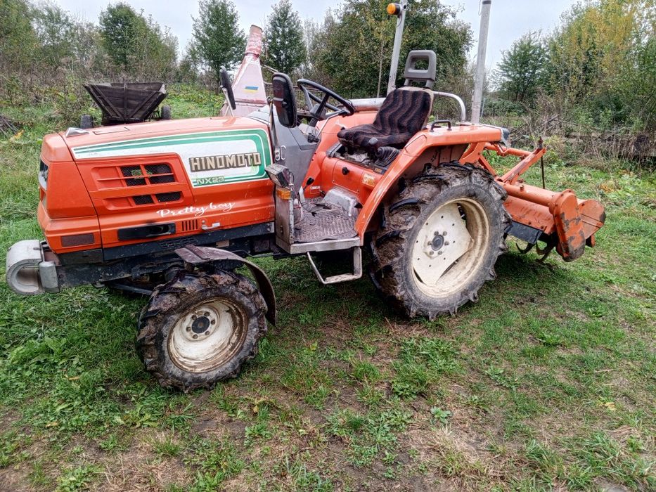 Японський міні трактор