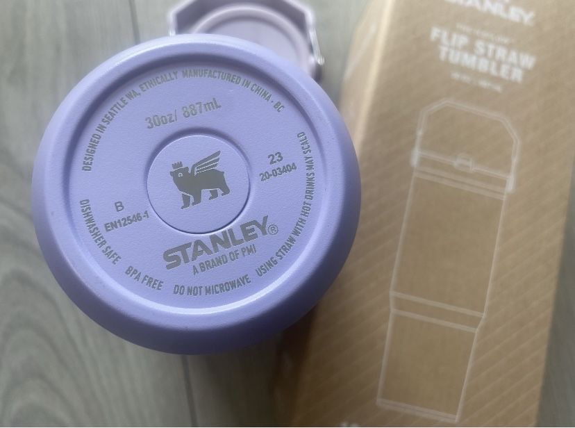 2x Oryginalny Kubek termiczny Stanley Flip Straw Tumbler 887 ml – Biały + Lawendowy