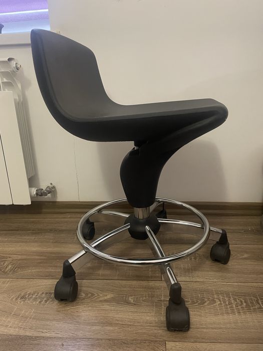 Продам стул ASTRAL , для педекюра