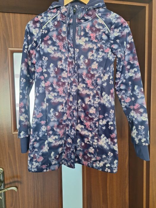 Kurtka , plaszczyk softshell  dla dziewczynki