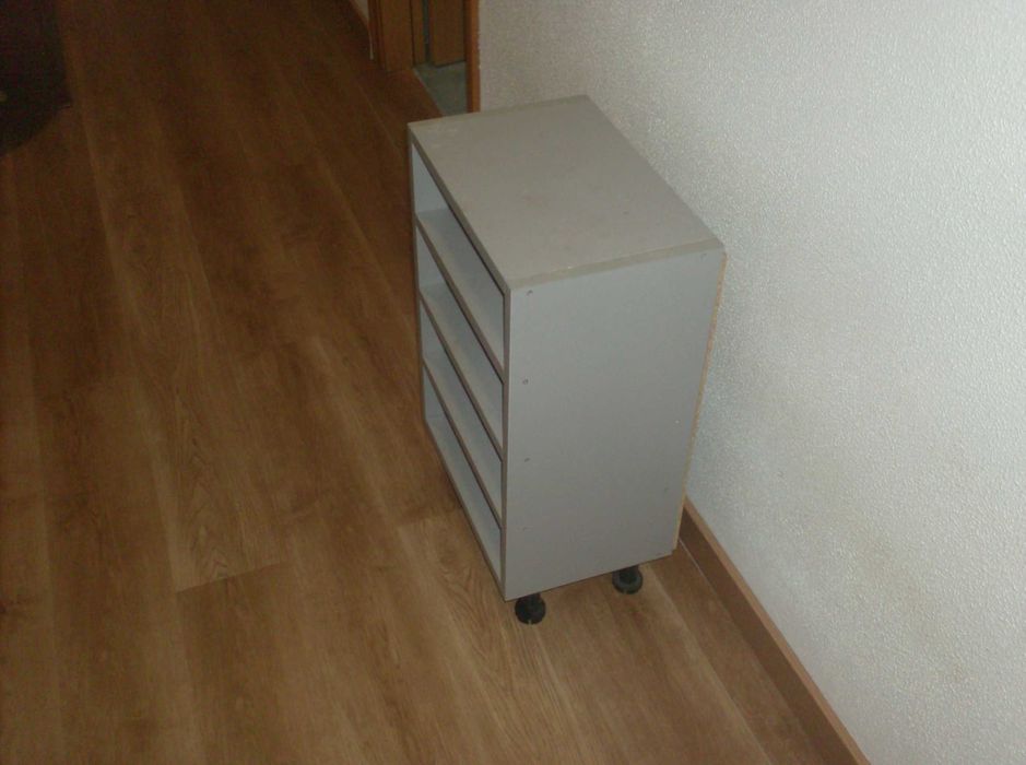 Móvel garrafeira o Sapateira