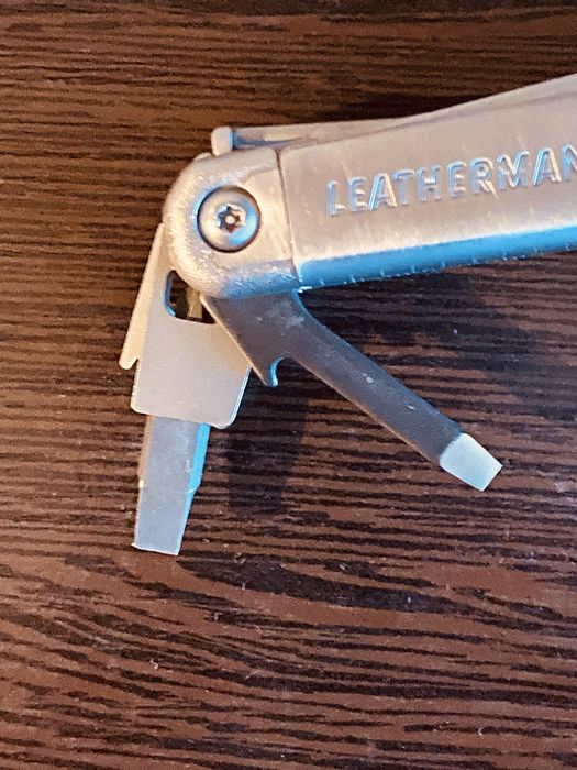 Мультитул Лезерман Сурдж