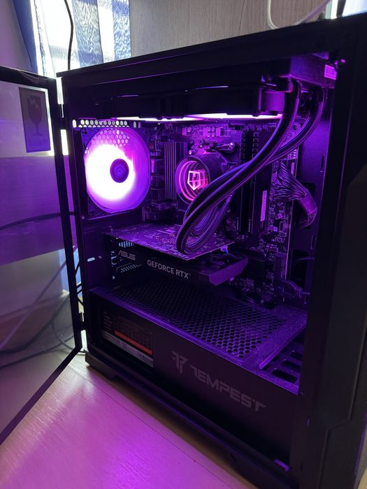 Pc gaming AMD Ryzen 7 5700X/32 GB/SSD de 1 TB/RTX 3050 V2
