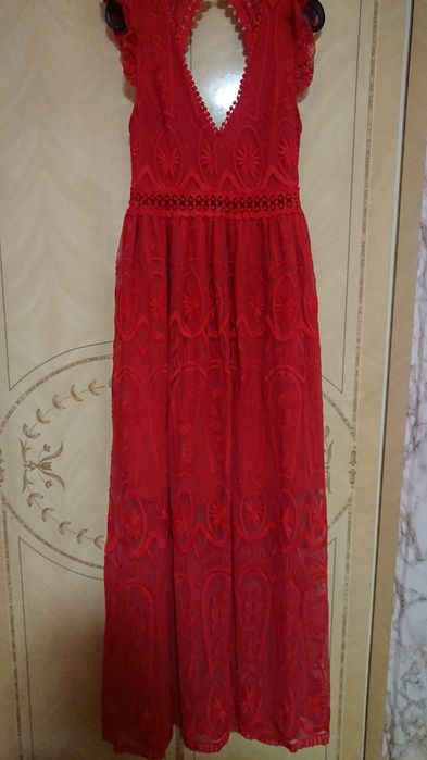 Мереживна максі-сукня