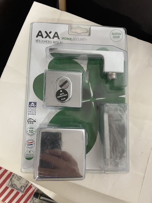 Szyld ochronny AXA kwadrat