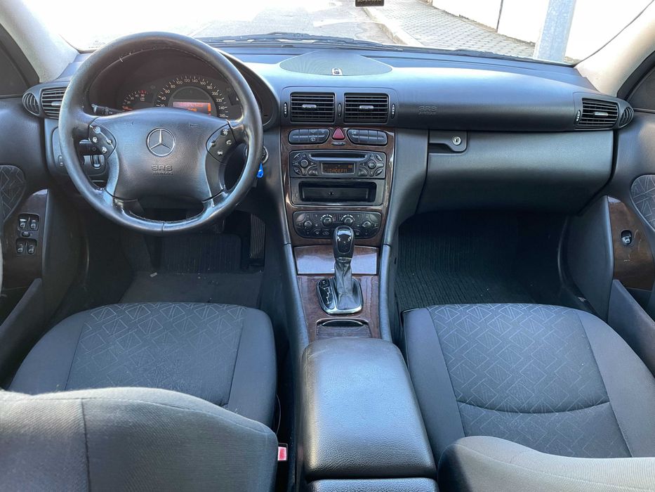 Mercedes Benz C220 CDI Automática