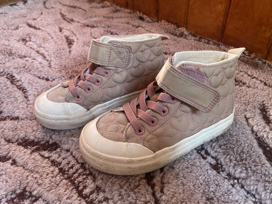 Чобітки H&M кросівки adidas