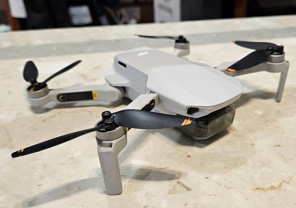 3540/25 Dron DJI Mini SE