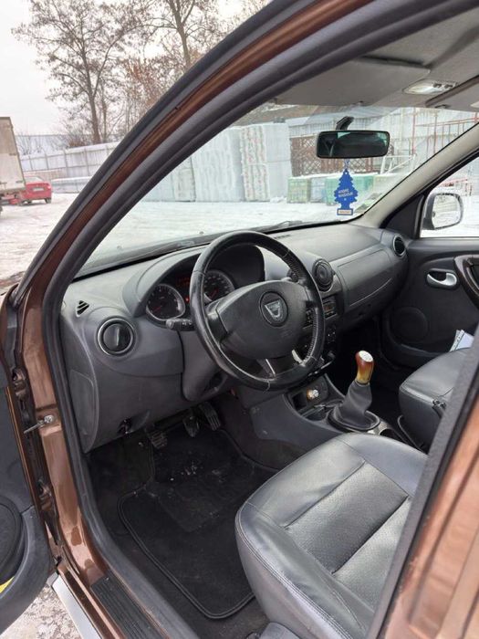 Продам Dacia Duster 2011