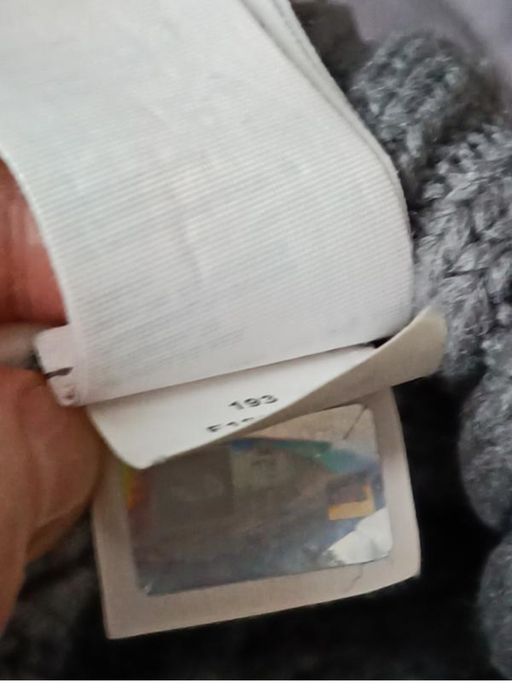 Брендова шапка оригінал