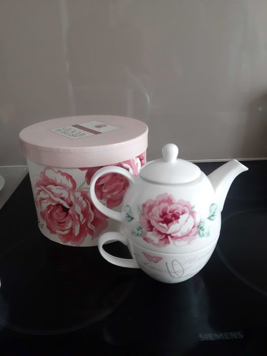 Arthur wood porcelana angielska. Dzbanek z filizanka